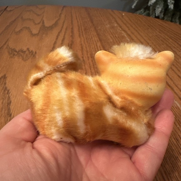 Pair of Vintage Faux Fur Flocked Ceramic Tabby Fat Cat Kitty Figurine Statue - Picture 9 of 9